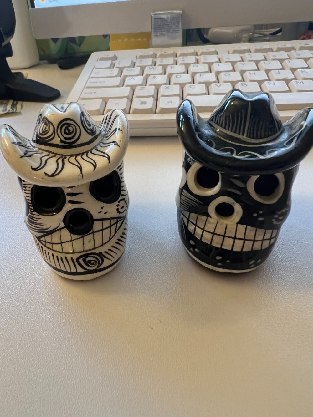 Decorative Skull Set โ Black & White Ceramic โ Excellent Condition